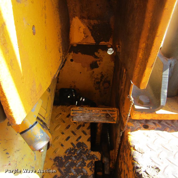 image for item DC0022 1978 John Deere 450C dozer