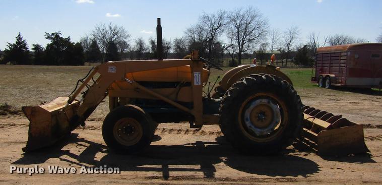 image for item DC0023 1972 Ford 3000 tractor