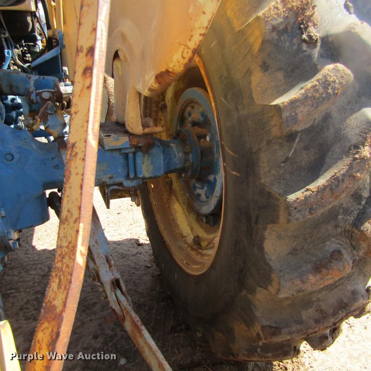 image for item DC0023 1972 Ford 3000 tractor