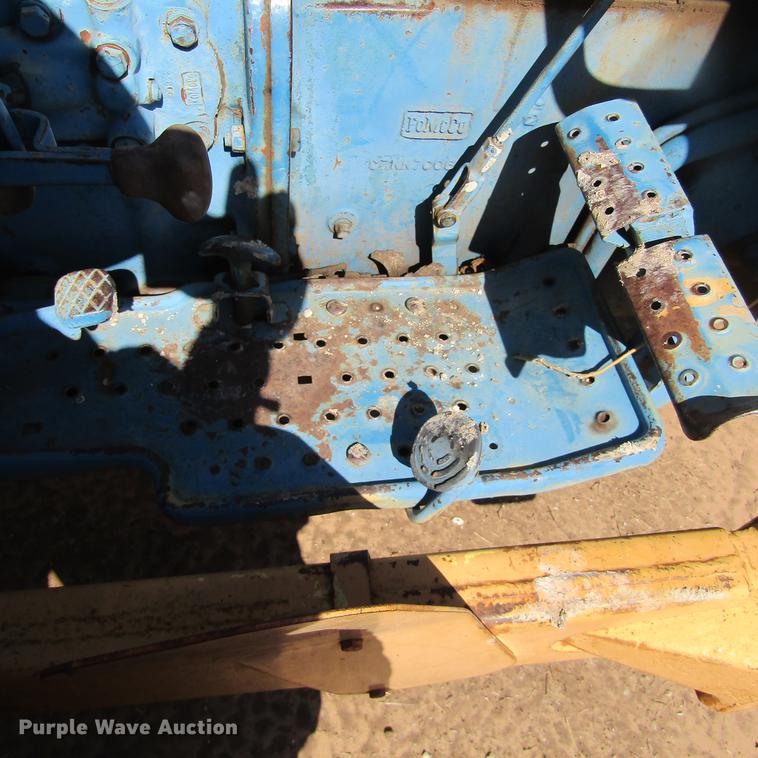 image for item DC0023 1972 Ford 3000 tractor