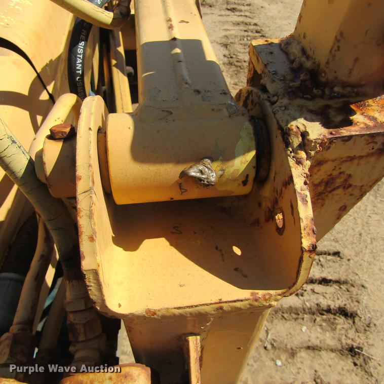 image for item DC0023 1972 Ford 3000 tractor