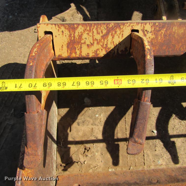 image for item DC0023 1972 Ford 3000 tractor