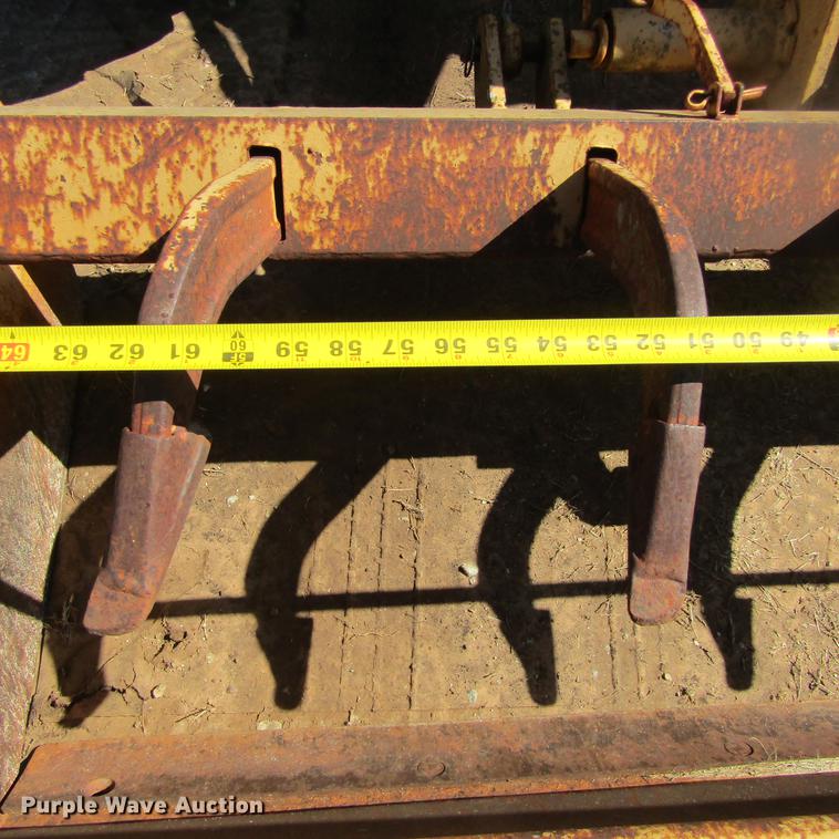 image for item DC0023 1972 Ford 3000 tractor