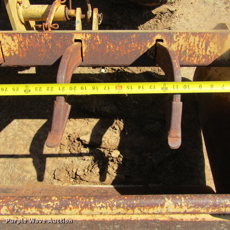 image for item DC0023 1972 Ford 3000 tractor