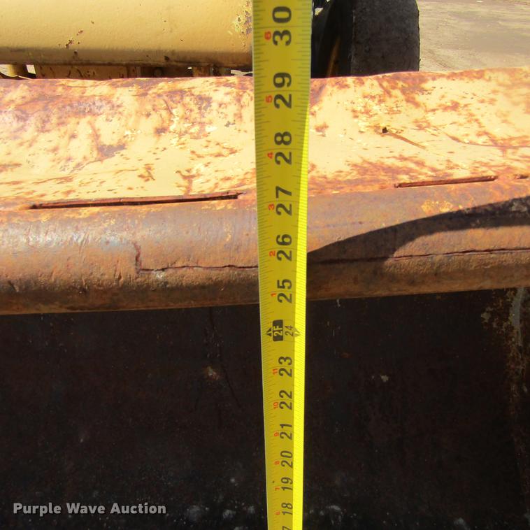 image for item DC0023 1972 Ford 3000 tractor