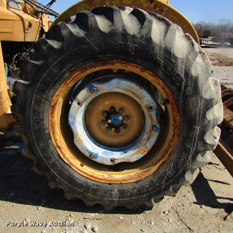 image for item DC0023 1972 Ford 3000 tractor