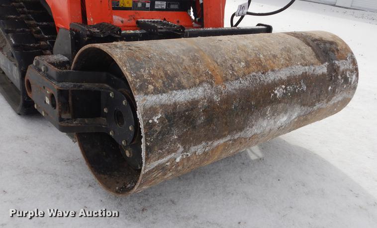 image for item DC0293 Caterpillar CV16B skid steer roller