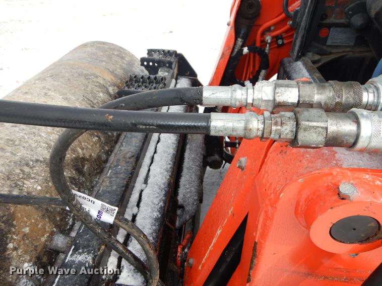 image for item DC0293 Caterpillar CV16B skid steer roller