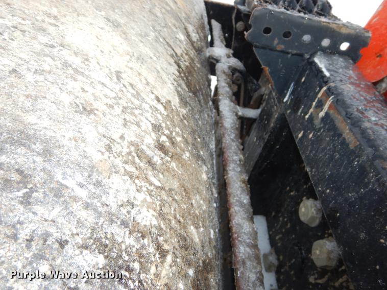 image for item DC0293 Caterpillar CV16B skid steer roller