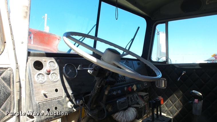image for item DC0654 1973 Kenworth C523 truck chassis