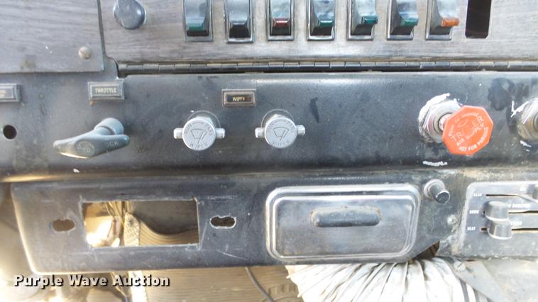 image for item DC0654 1973 Kenworth C523 truck chassis