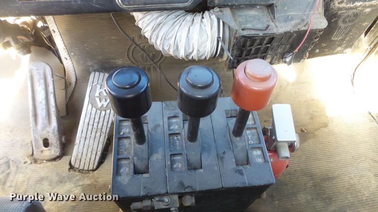 image for item DC0654 1973 Kenworth C523 truck chassis