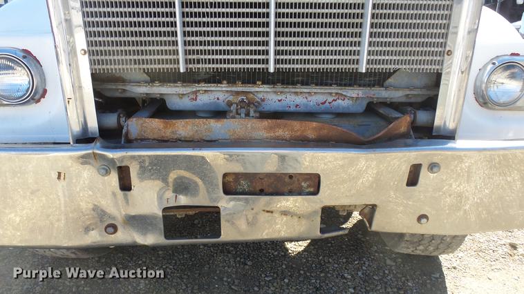 image for item DC0654 1973 Kenworth C523 truck chassis