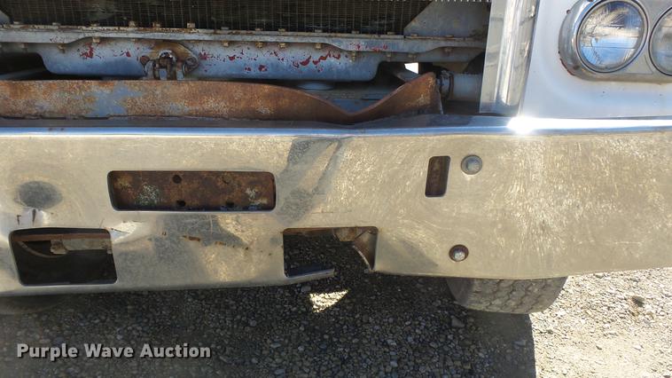 image for item DC0654 1973 Kenworth C523 truck chassis