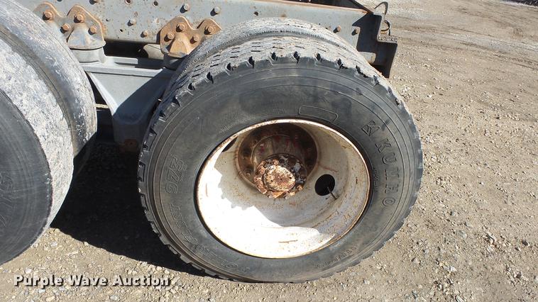 image for item DC0654 1973 Kenworth C523 truck chassis