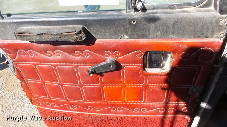 image for item DC0655 1985 Peterbilt 359 dump truck