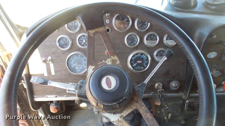 image for item DC0655 1985 Peterbilt 359 dump truck