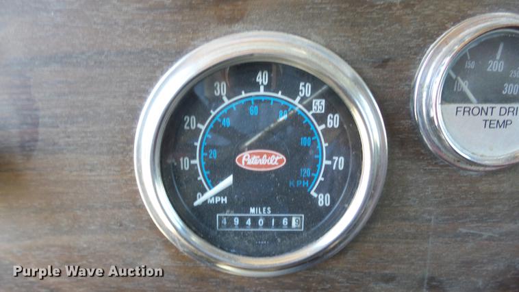 image for item DC0655 1985 Peterbilt 359 dump truck