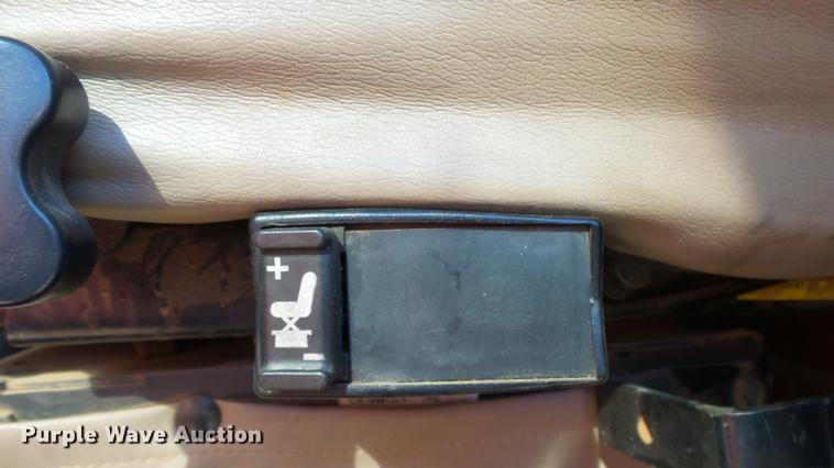 image for item DC0655 1985 Peterbilt 359 dump truck