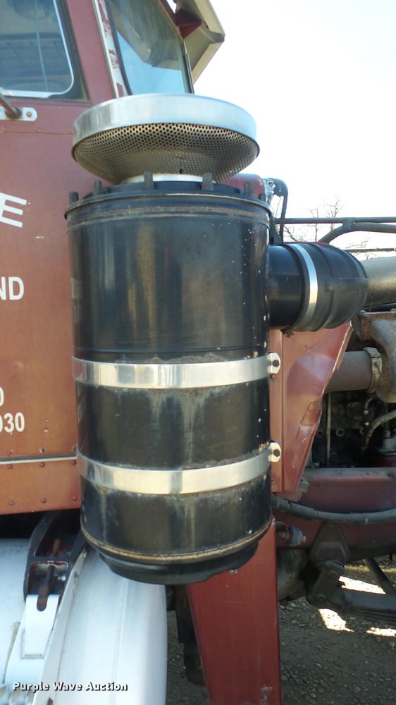 image for item DC0655 1985 Peterbilt 359 dump truck