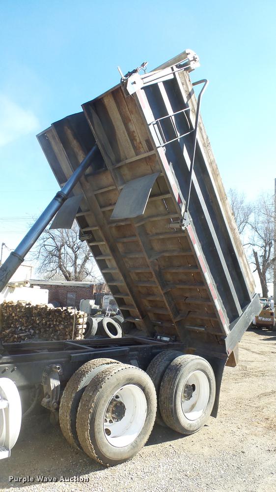 image for item DC0655 1985 Peterbilt 359 dump truck