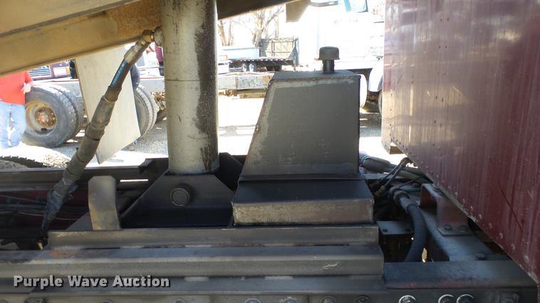 image for item DC0655 1985 Peterbilt 359 dump truck