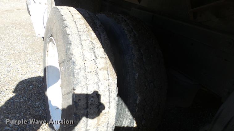 image for item DC0655 1985 Peterbilt 359 dump truck