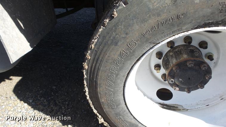 image for item DC0655 1985 Peterbilt 359 dump truck