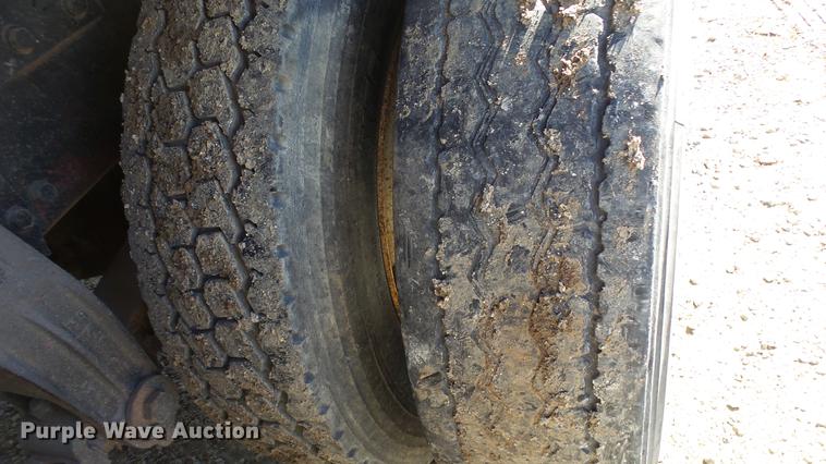 image for item DC0655 1985 Peterbilt 359 dump truck