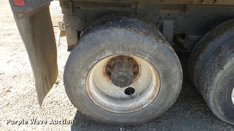 image for item DC0655 1985 Peterbilt 359 dump truck