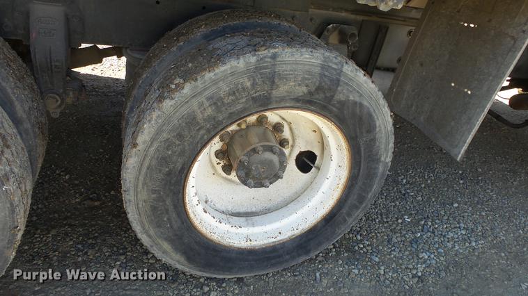 image for item DC0655 1985 Peterbilt 359 dump truck