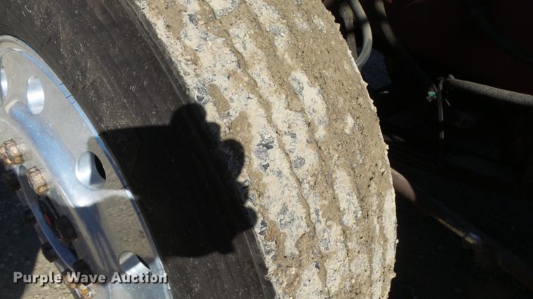 image for item DC0655 1985 Peterbilt 359 dump truck