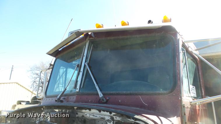 image for item DC0655 1985 Peterbilt 359 dump truck