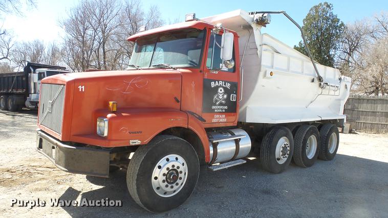 image for item DC0659 1996 Volvo WG dump truck