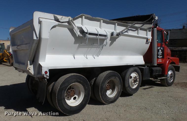 image for item DC0659 1996 Volvo WG dump truck