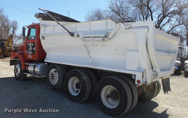 image for item DC0659 1996 Volvo WG dump truck
