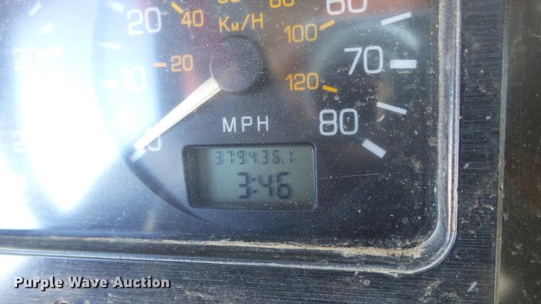 image for item DC0659 1996 Volvo WG dump truck