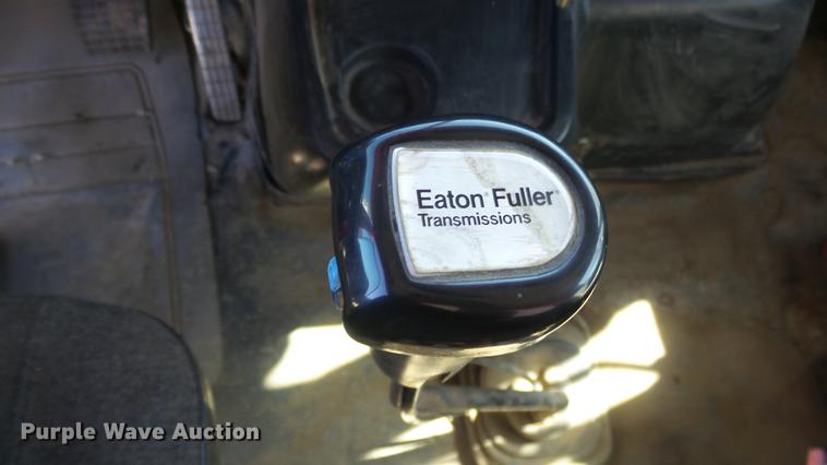 image for item DC0659 1996 Volvo WG dump truck