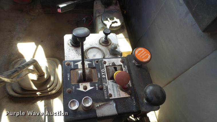 image for item DC0659 1996 Volvo WG dump truck