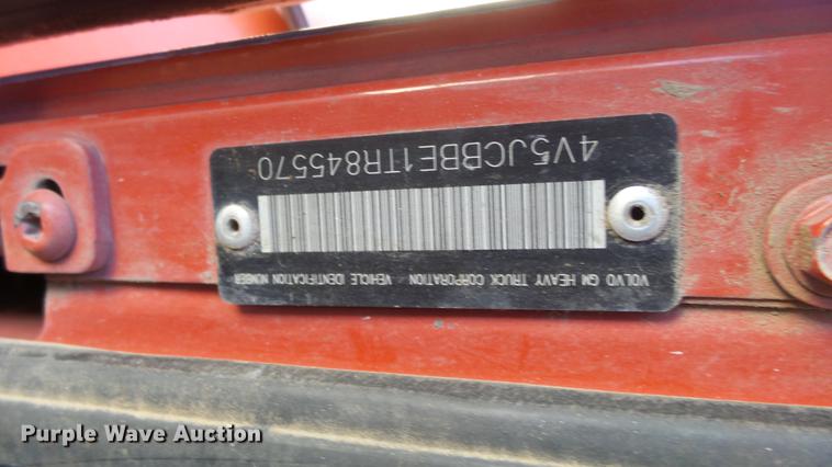 image for item DC0659 1996 Volvo WG dump truck