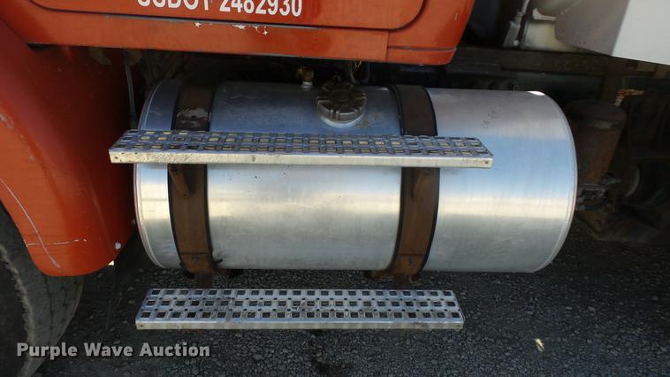 image for item DC0659 1996 Volvo WG dump truck