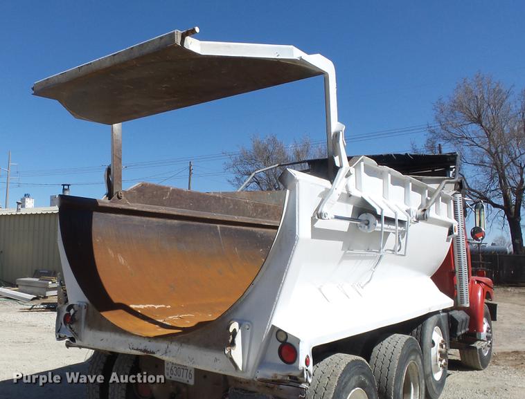 image for item DC0659 1996 Volvo WG dump truck