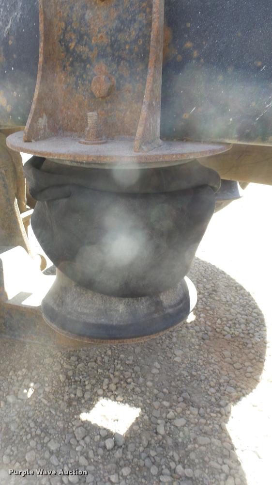 image for item DC0659 1996 Volvo WG dump truck