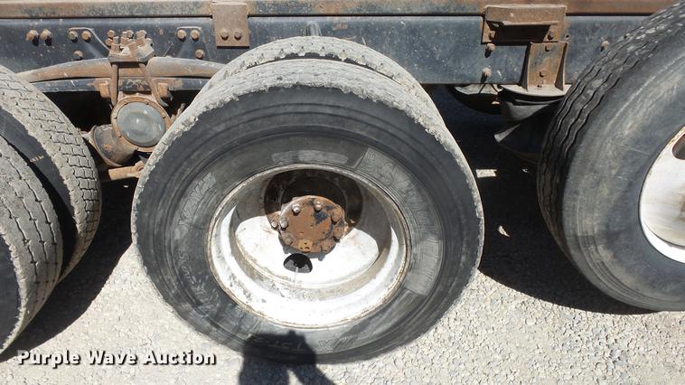 image for item DC0659 1996 Volvo WG dump truck