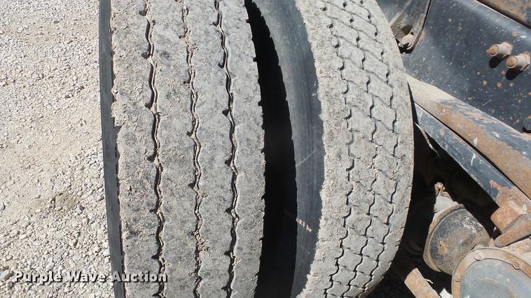 image for item DC0659 1996 Volvo WG dump truck