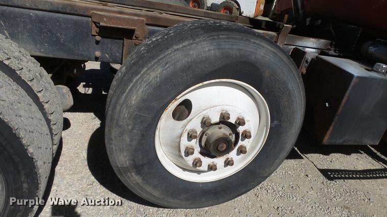 image for item DC0659 1996 Volvo WG dump truck