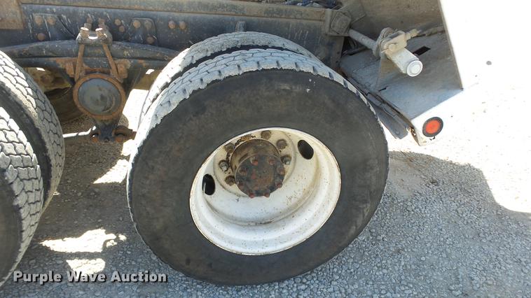 image for item DC0659 1996 Volvo WG dump truck