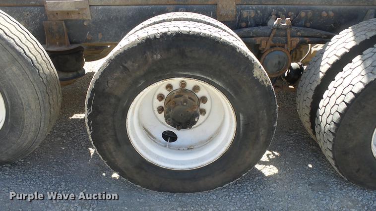 image for item DC0659 1996 Volvo WG dump truck