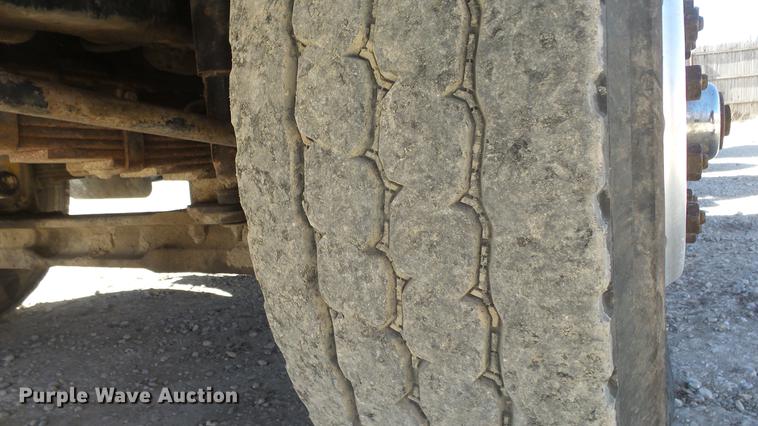 image for item DC0659 1996 Volvo WG dump truck