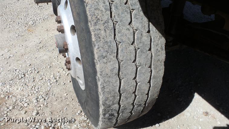 image for item DC0659 1996 Volvo WG dump truck